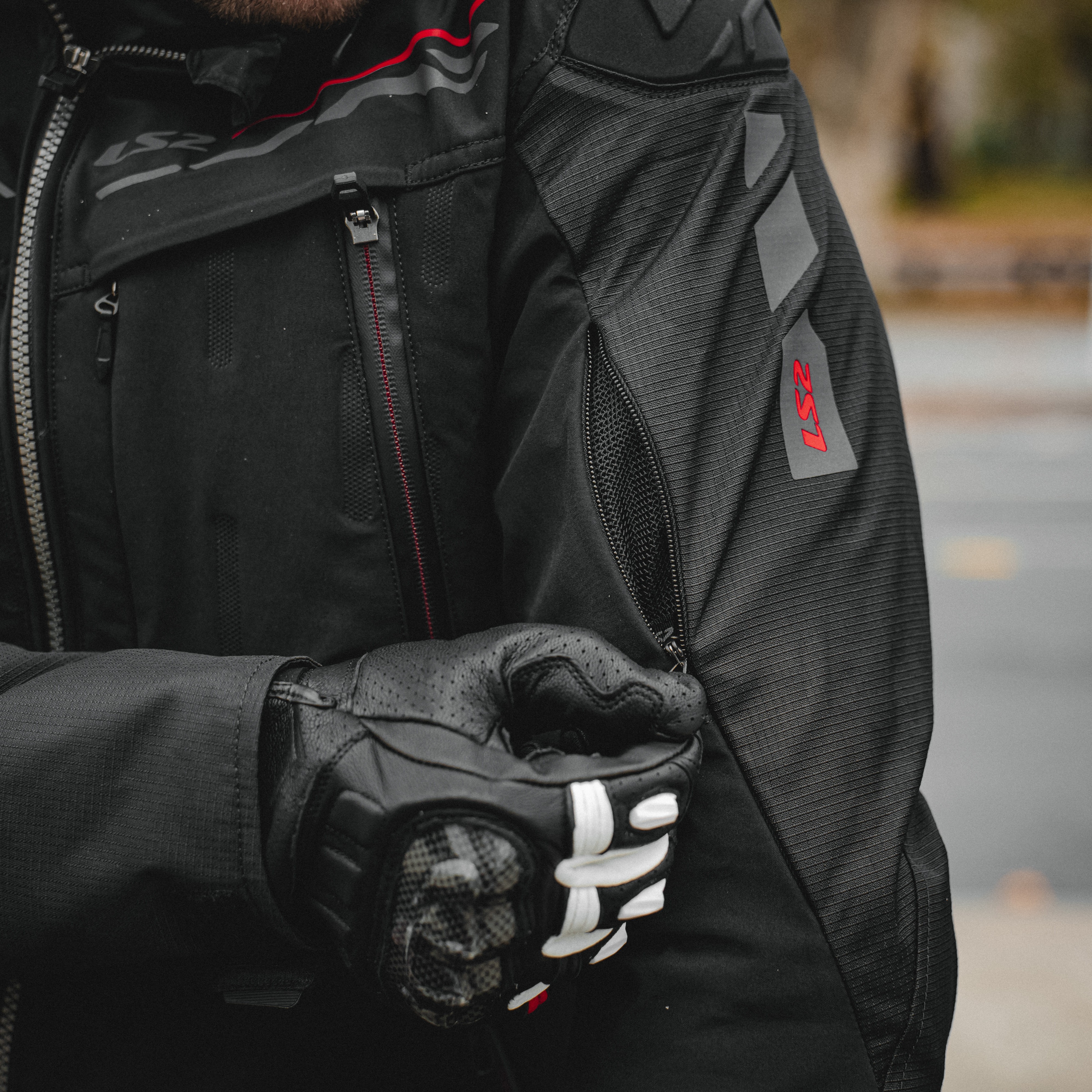 Campera Ls2 Zirconium Hombre Negro / Rojo